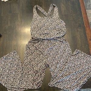 Super cute cross back wide leg jumpsuit